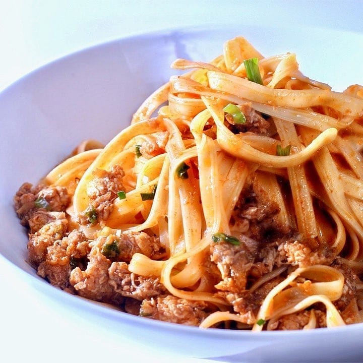 Pork Noodles with Hot Bean Sauce