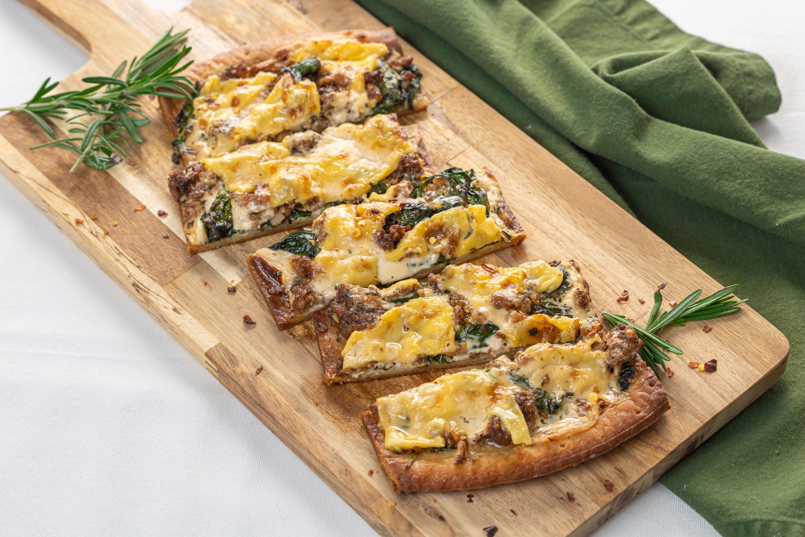 Italian Chicken, Spinach, and Garlic Cream Flatbread