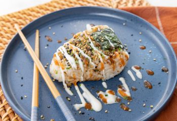 ...made with Hungry Planet Crab™ Plant-Based Crab Cakes
